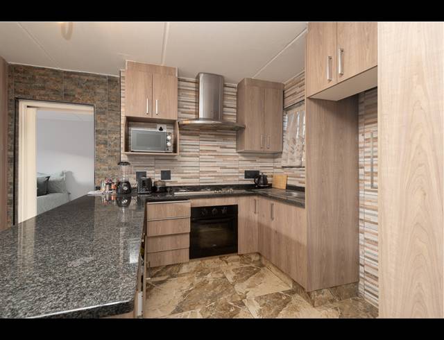 1 BEDROOM TOWNHOUSE FOR SALE IN ALAN MANOR